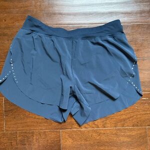 Fast & Free Split Short